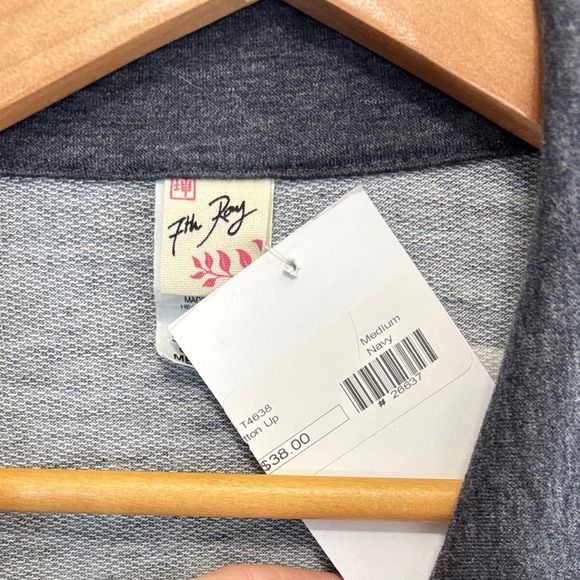 7th Ray Black and White Casual Button Down Shirt Star Design - Picture 3 of 4